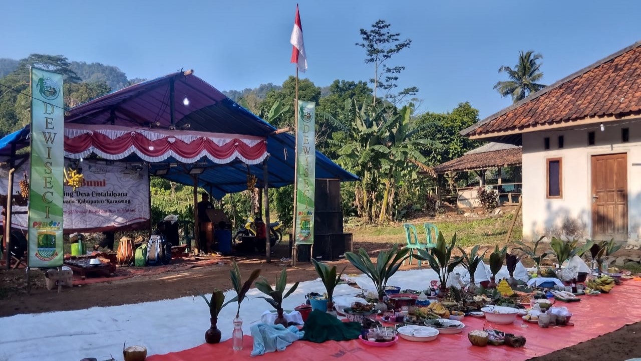 Thumbnail artikel Warga Desa Cintalaksana Adakan Tradisi Tahunan Atas Rasa Syukur pada Hasil Panen