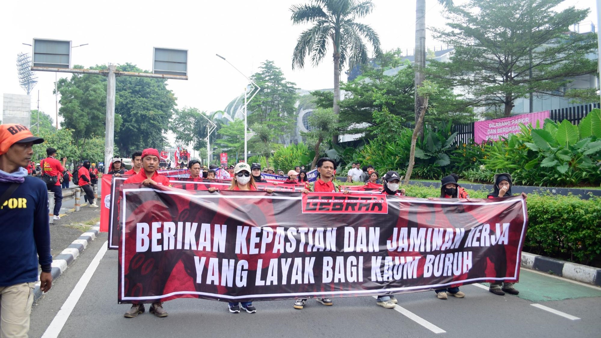 Thumbnail artikel May Day: Aksi Menuntut Kapitalisme Neoliberal