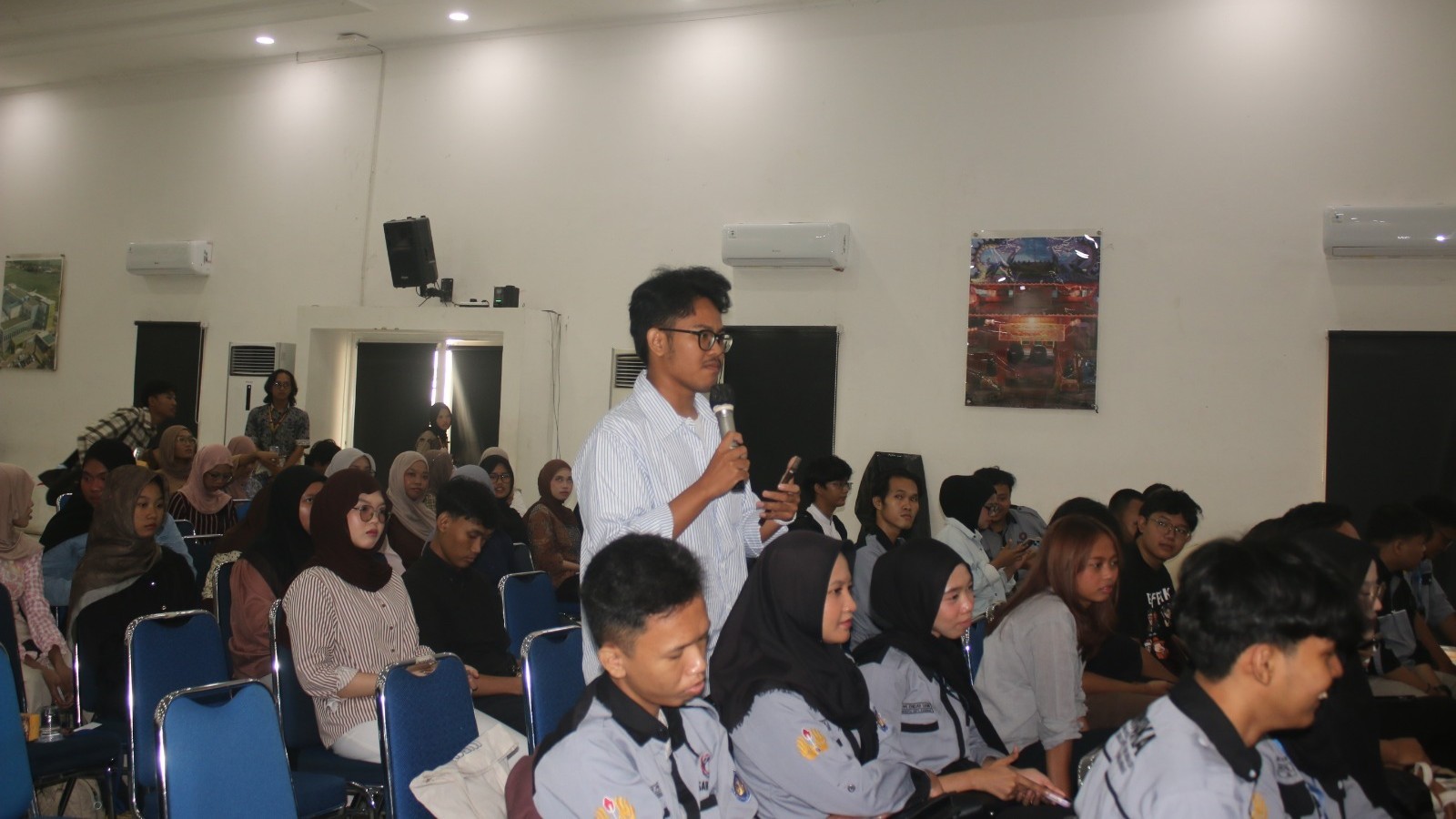 Thumbnail artikel Tekankan Integritas Penggunaan AI, BEM Fasilkom Gelar Seminar Nasional Fasilkom Fest 2026
