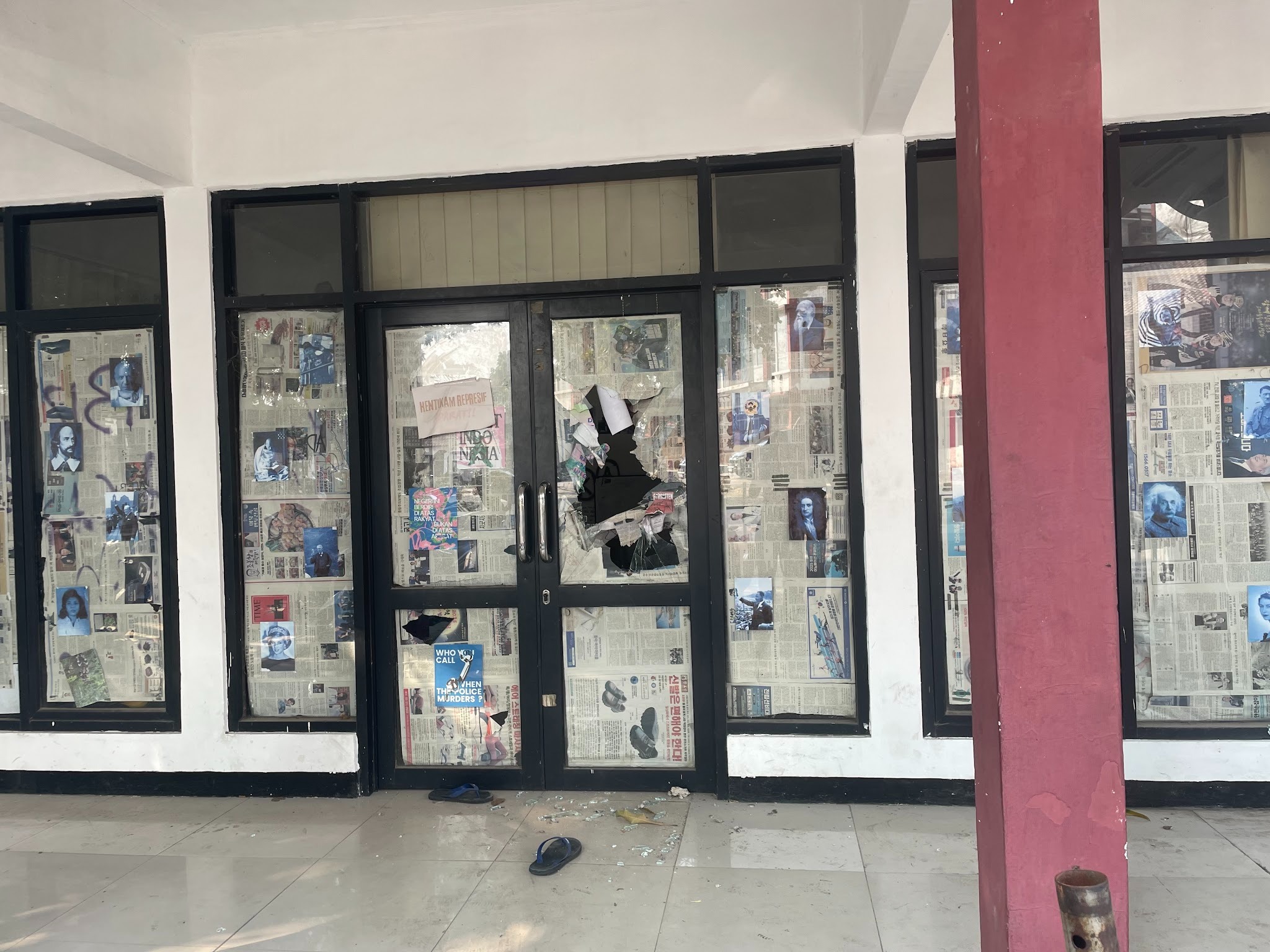 Thumbnail artikel Pintu Sekretariat BEM Unsika Pecah, Saksi Sebut Dengar Tiga Kali Suara Pecahan
