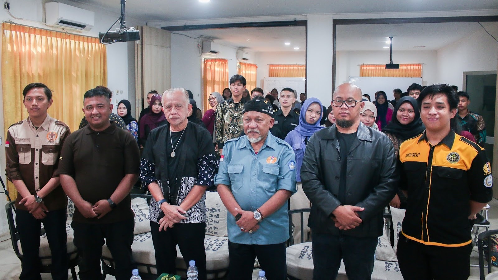 Thumbnail artikel Tumbuhkan Jiwa kewirausahaan: BEM FEB Menggelar Seminar Kewirausahaan JIITUpreneurship